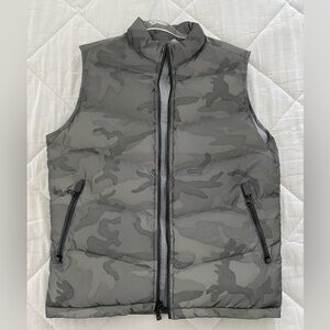 Peter Millar Crown Apres Ski Grey Camo Puffer Vest
